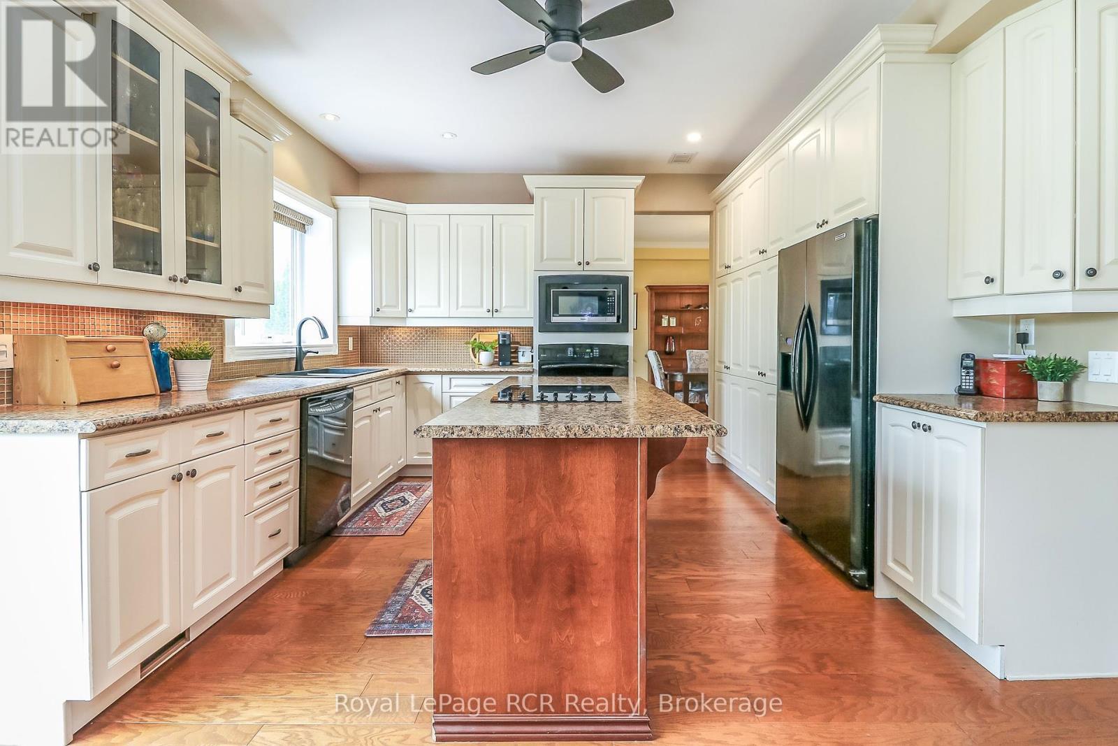












82 STANLEY STREET

,
Collingwood,




Ontario
L9Y0G7


