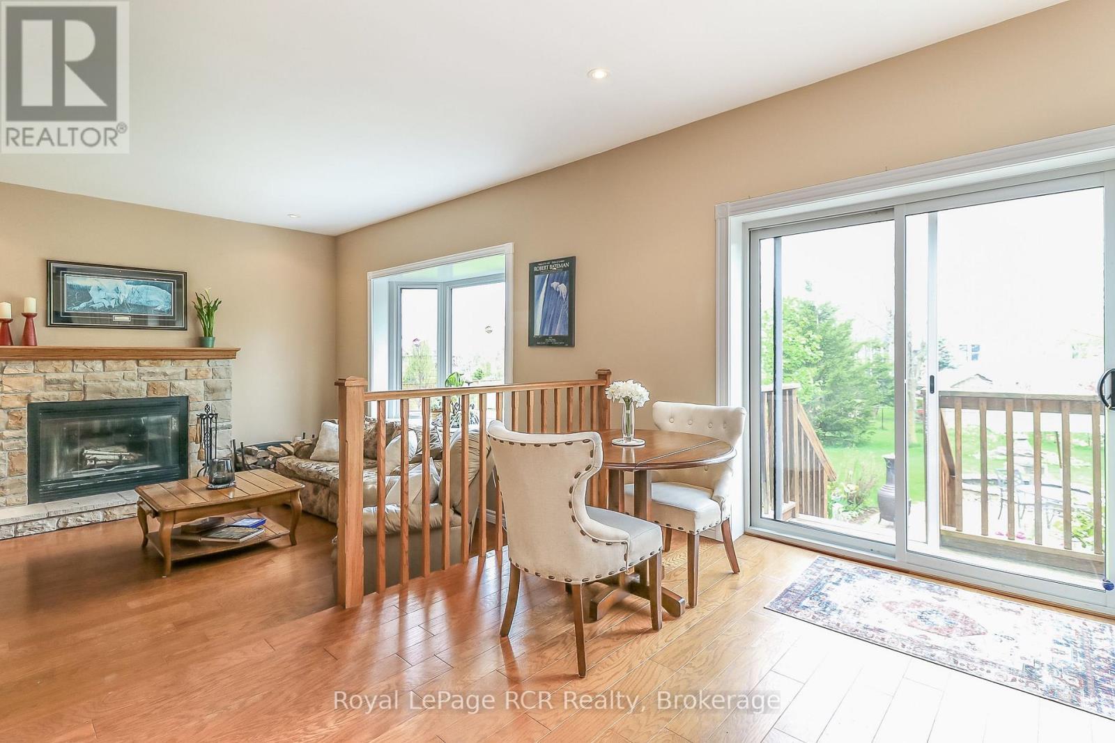 












82 STANLEY STREET

,
Collingwood,




Ontario
L9Y0G7

