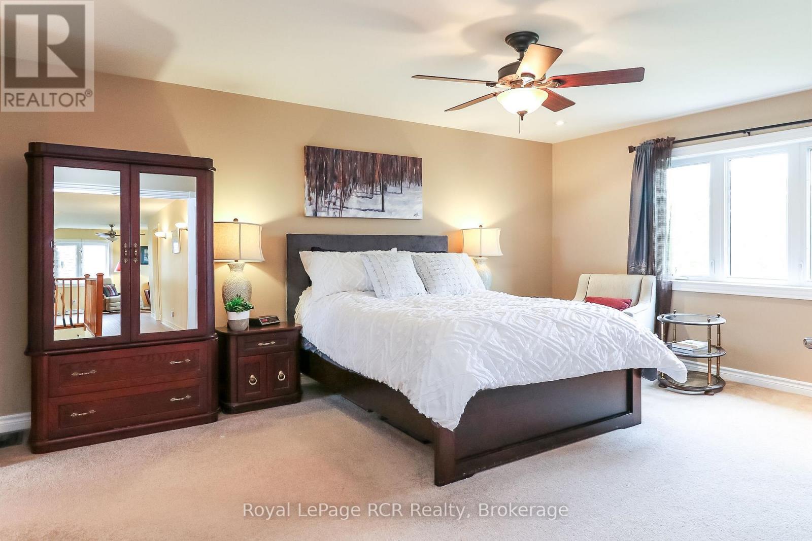 












82 STANLEY STREET

,
Collingwood,




Ontario
L9Y0G7

