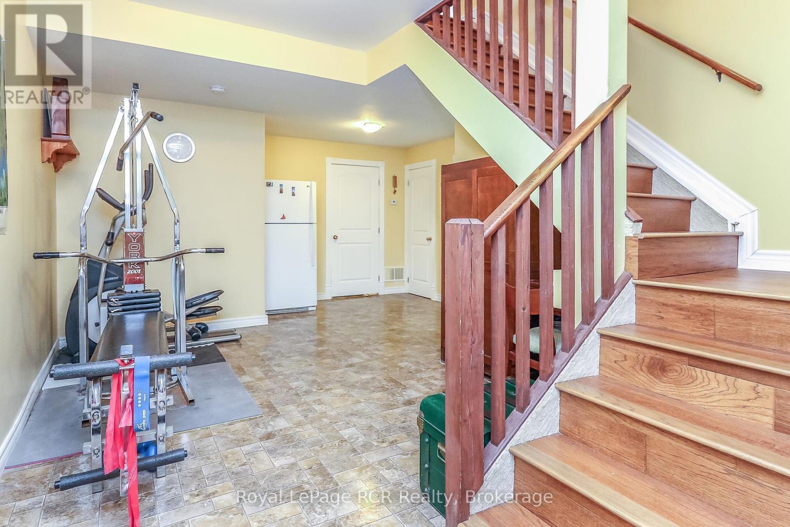 












82 STANLEY STREET

,
Collingwood,




Ontario
L9Y0G7

