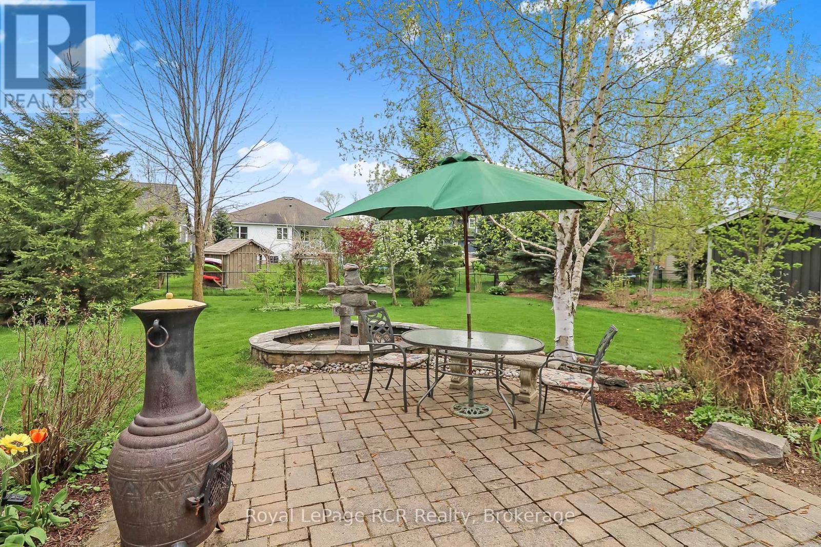 












82 STANLEY STREET

,
Collingwood,




Ontario
L9Y0G7

