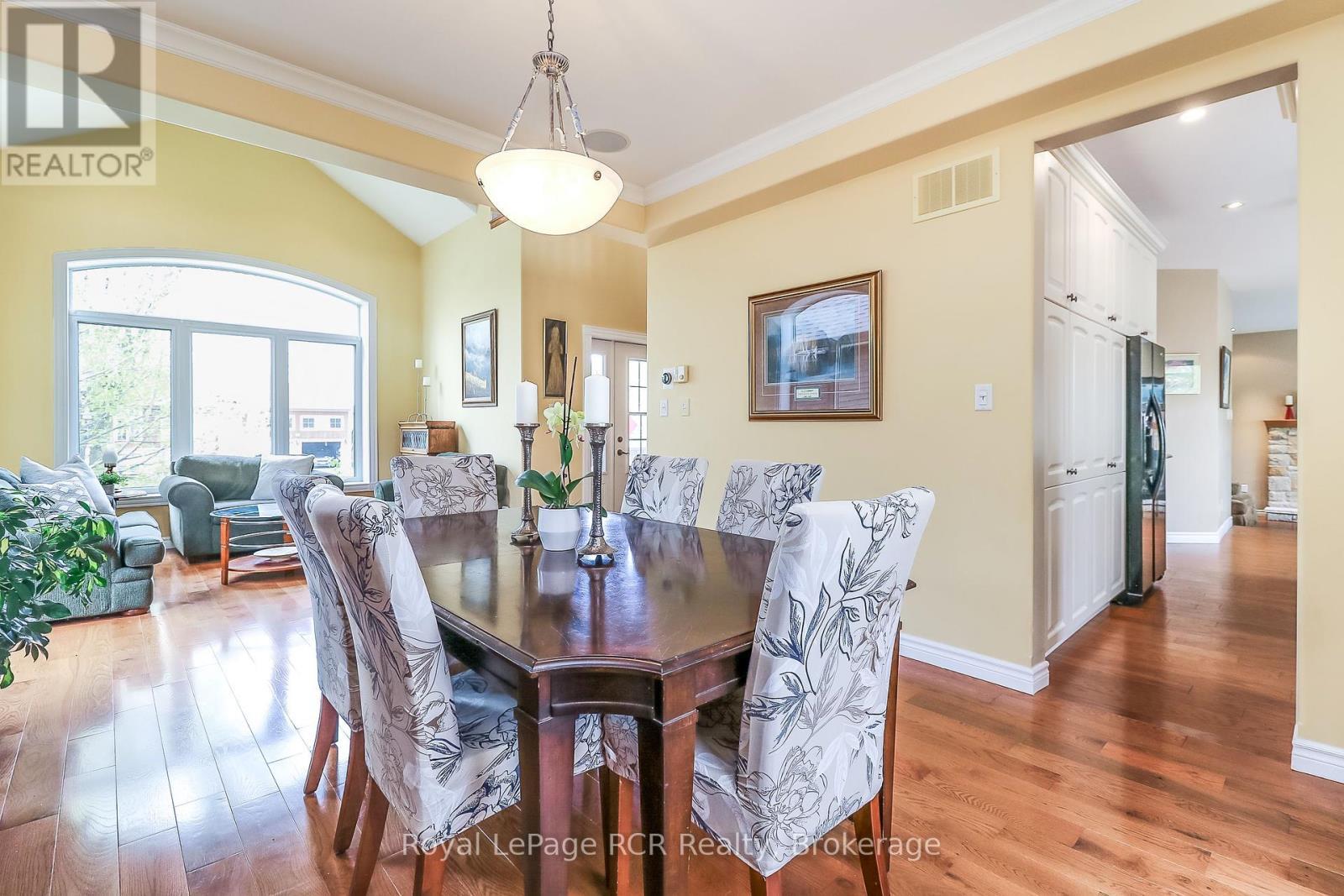 












82 STANLEY STREET

,
Collingwood,




Ontario
L9Y0G7

