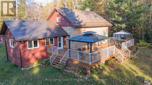 Lakeside Deck Great for Entertaining