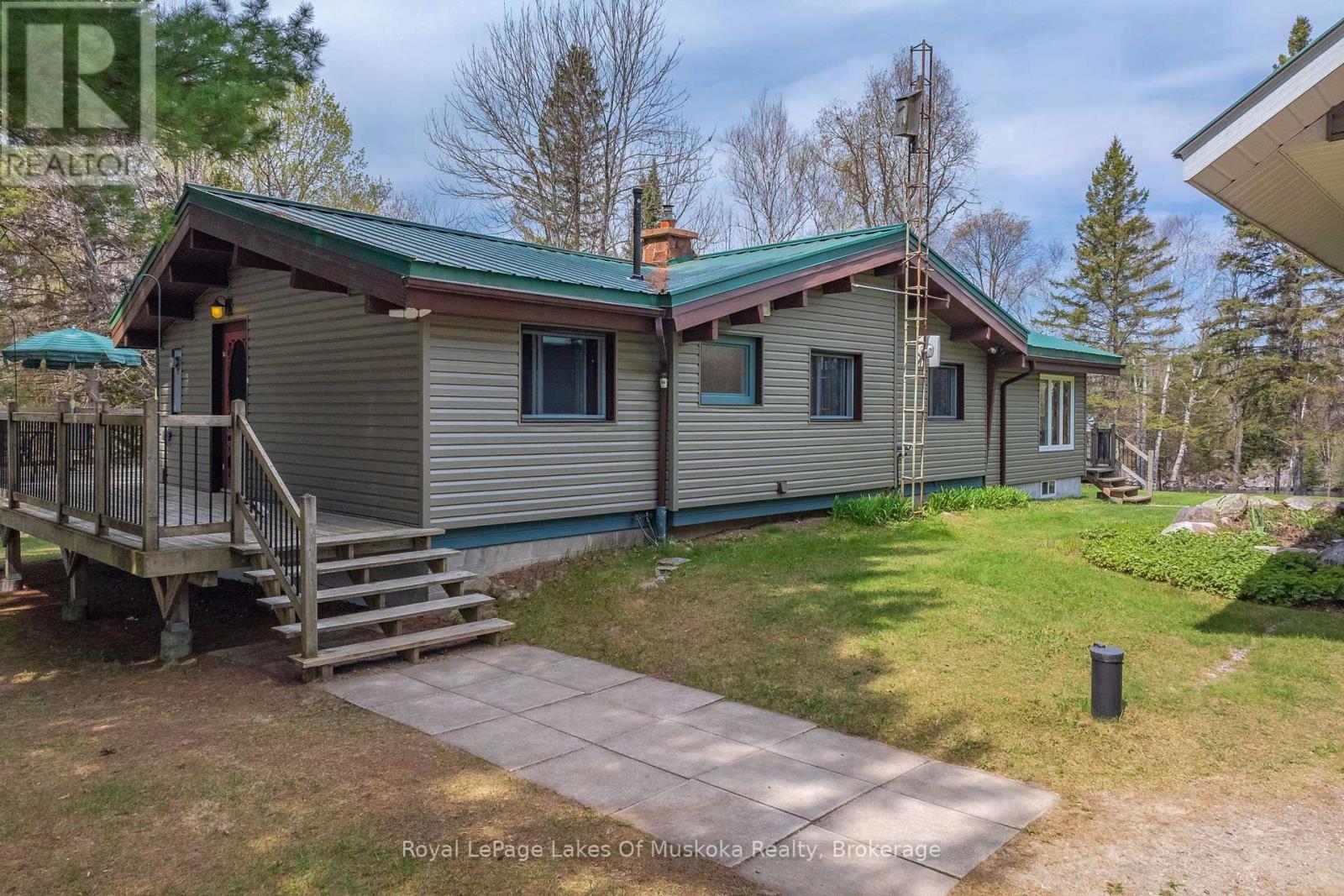 












71 VICTORIA STREET

,
Magnetawan,




Ontario
P0A1P0

