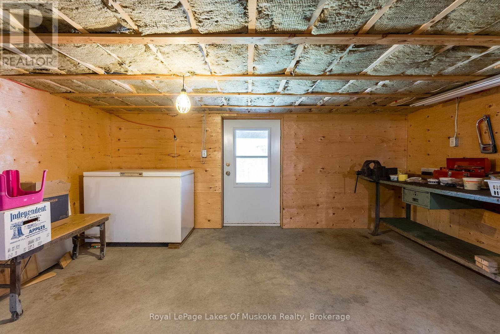












71 VICTORIA STREET

,
Magnetawan,




Ontario
P0A1P0

