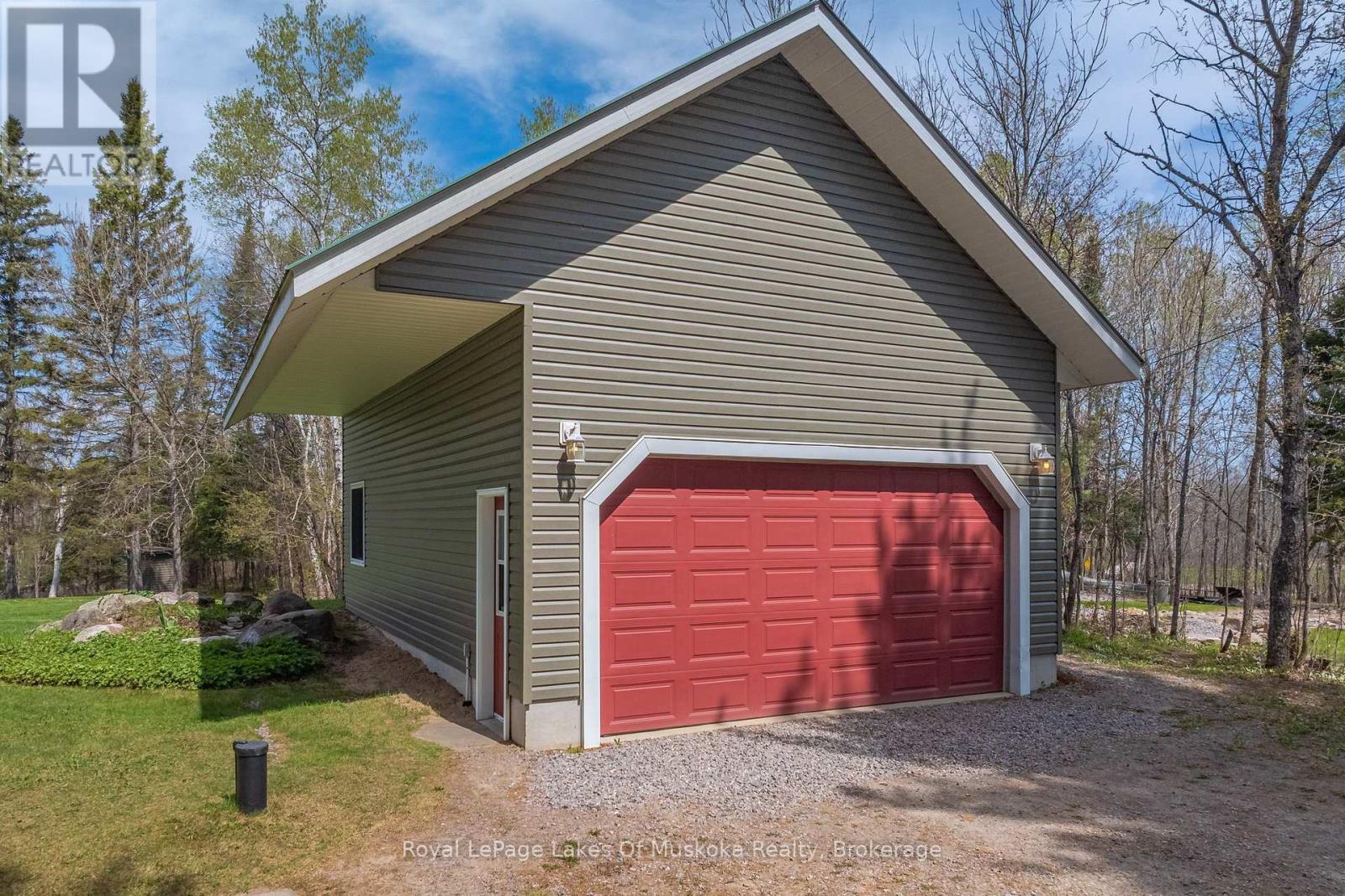 












71 VICTORIA STREET

,
Magnetawan,




Ontario
P0A1P0

