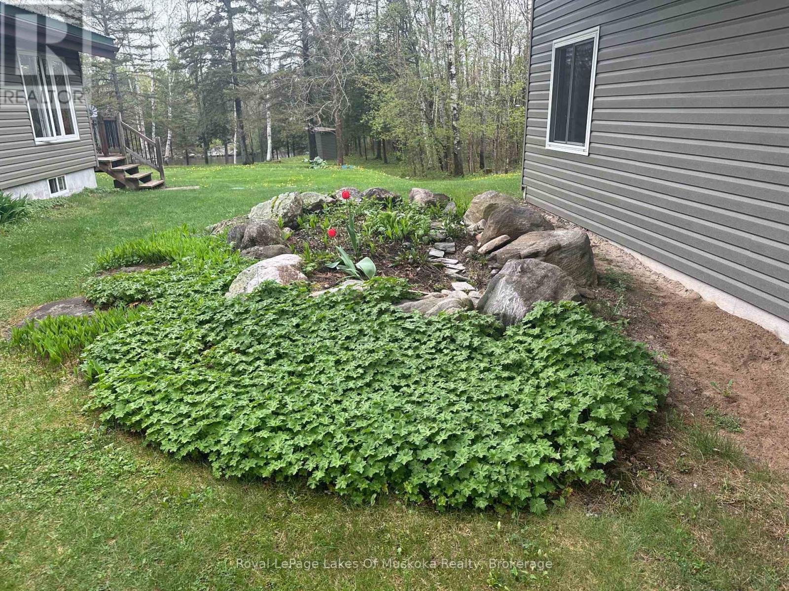 












71 VICTORIA STREET

,
Magnetawan,




Ontario
P0A1P0

