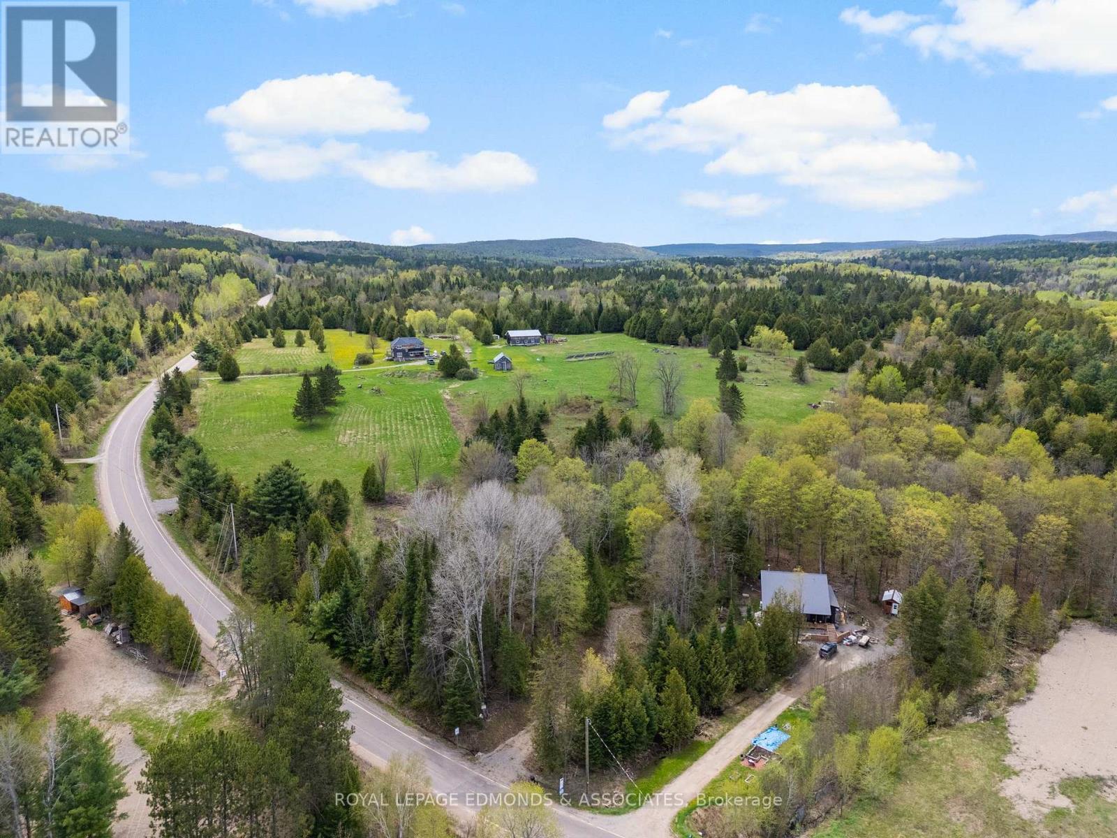 












LT 6 MATAWATCHAN ROAD

,
Greater Madawaska,







Ontario
K0J2R0

