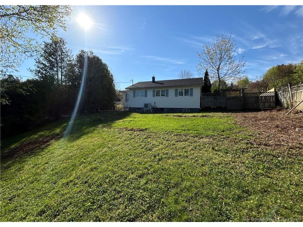 









1


Robin

DR,
Fredericton,




NB
E3C 1K6

