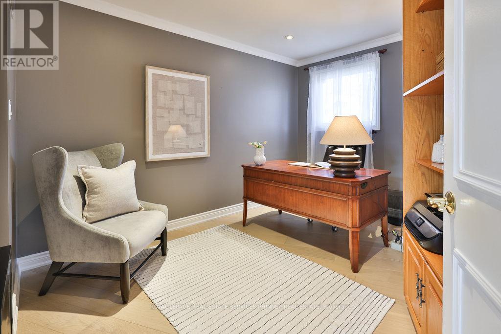 












1292 CONTOUR DRIVE

,
Mississauga,




Ontario
L5H1B2


