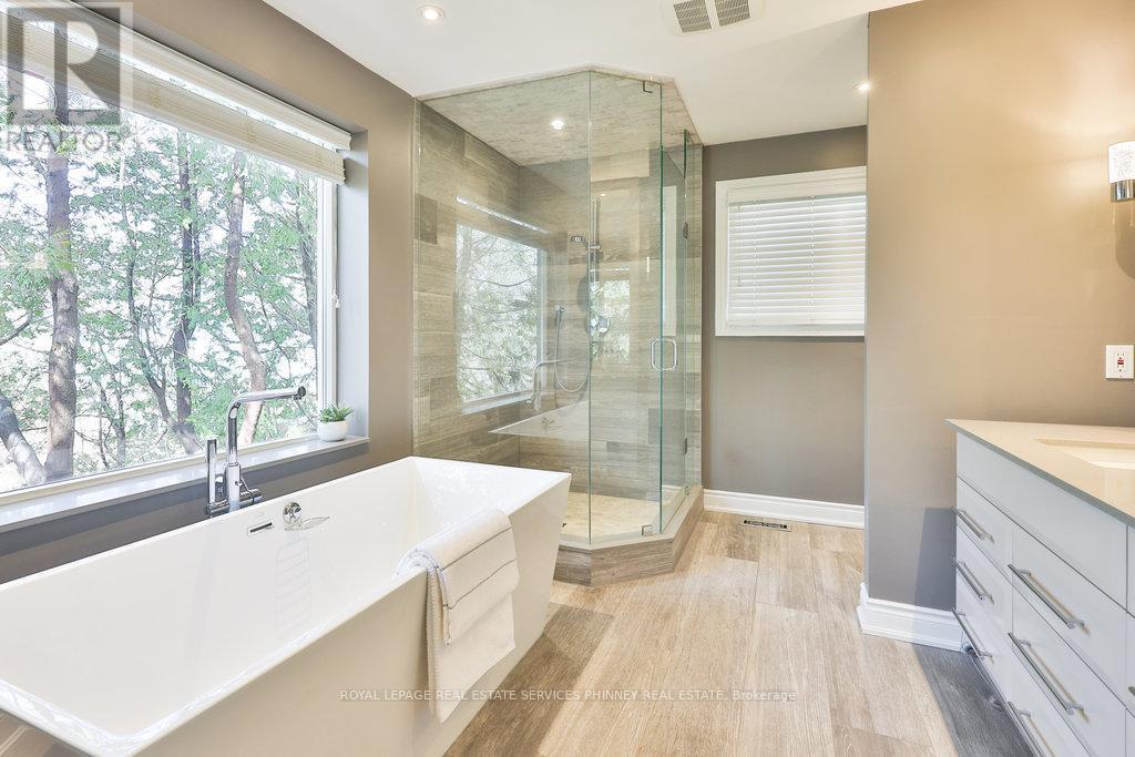 












1292 CONTOUR DRIVE

,
Mississauga,




Ontario
L5H1B2

