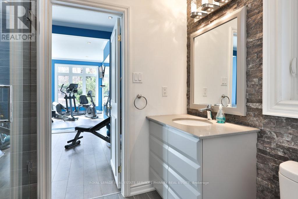 












1292 CONTOUR DRIVE

,
Mississauga,




Ontario
L5H1B2

