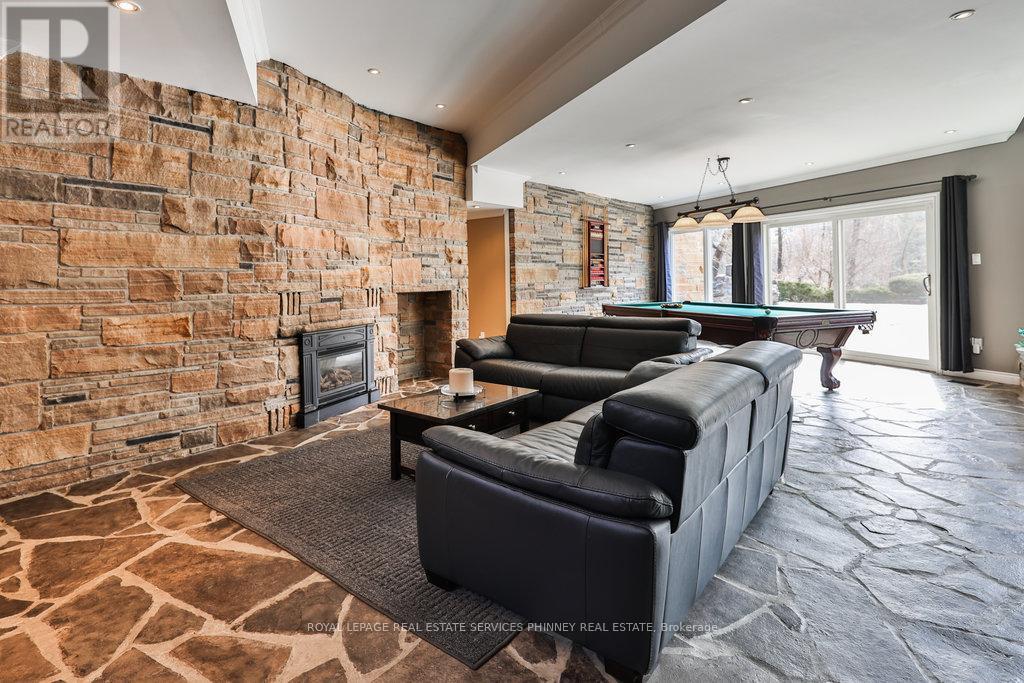 












1292 CONTOUR DRIVE

,
Mississauga,




Ontario
L5H1B2

