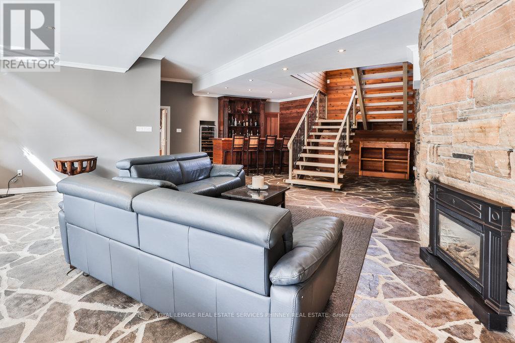












1292 CONTOUR DRIVE

,
Mississauga,




Ontario
L5H1B2


