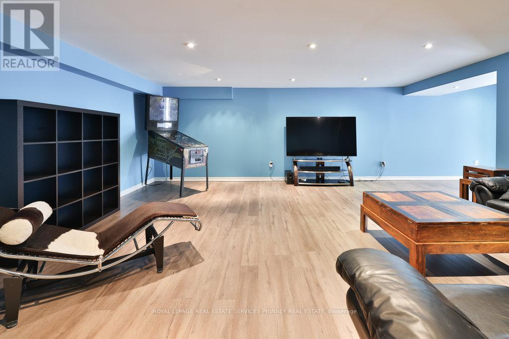 












1292 CONTOUR DRIVE

,
Mississauga,




Ontario
L5H1B2

