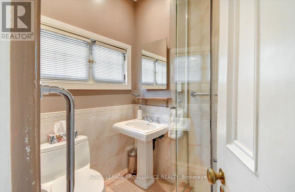 












89 DORSET STREET W

,
Port Hope,




Ontario
L1A1G3

