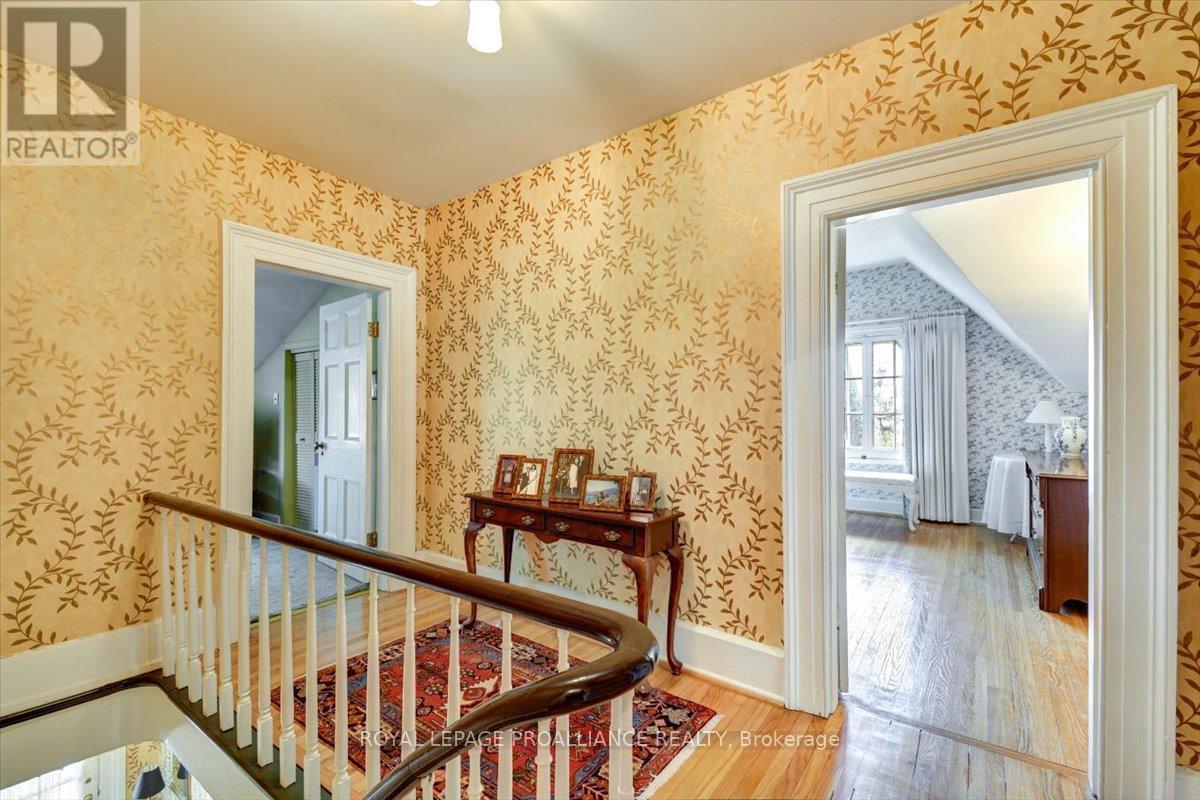 












89 DORSET STREET W

,
Port Hope,




Ontario
L1A1G3

