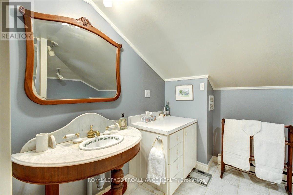 












89 DORSET STREET W

,
Port Hope,




Ontario
L1A1G3

