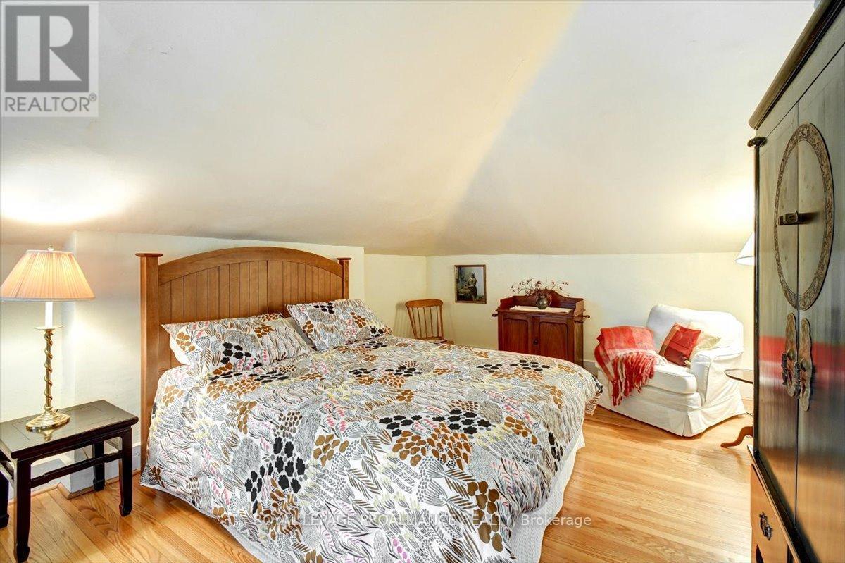 












89 DORSET STREET W

,
Port Hope,




Ontario
L1A1G3

