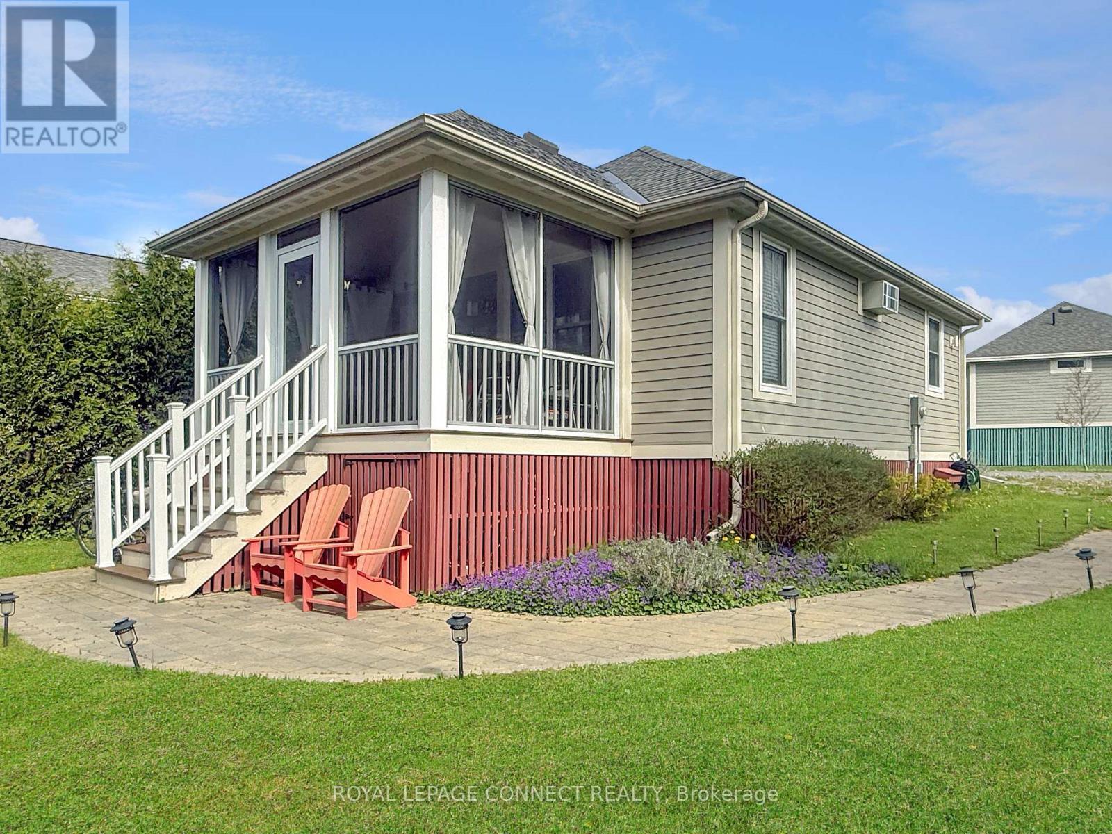 












85 - 87 BUTTERNUT LANE

,
Prince Edward County,







Ontario
K0K1P0

