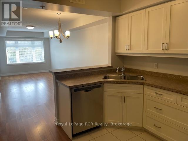 












305 - 245 SCOTLAND STREET

,
Centre Wellington (Fergus),




Ontario
N1M0B5

