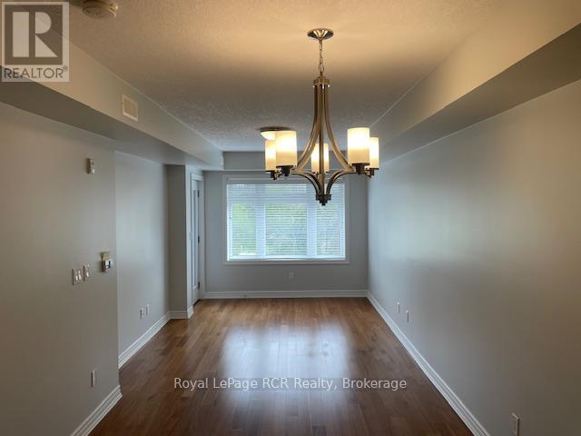












305 - 245 SCOTLAND STREET

,
Centre Wellington (Fergus),




Ontario
N1M0B5

