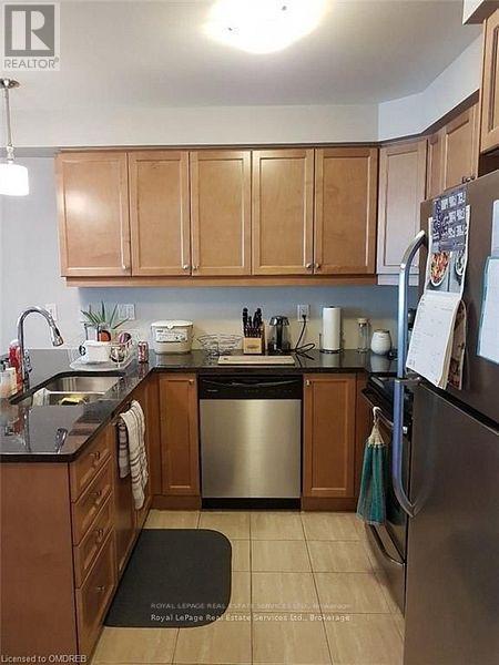 












241 BETSY DRIVE E

,
Oakville,




Ontario
L6M0V3

