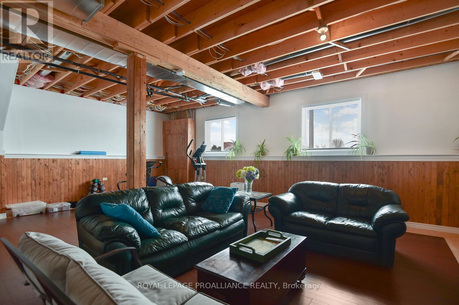 












11 JUDY PLACE

,
Edwardsburgh/Cardinal,




Ontario
K0E1E0

