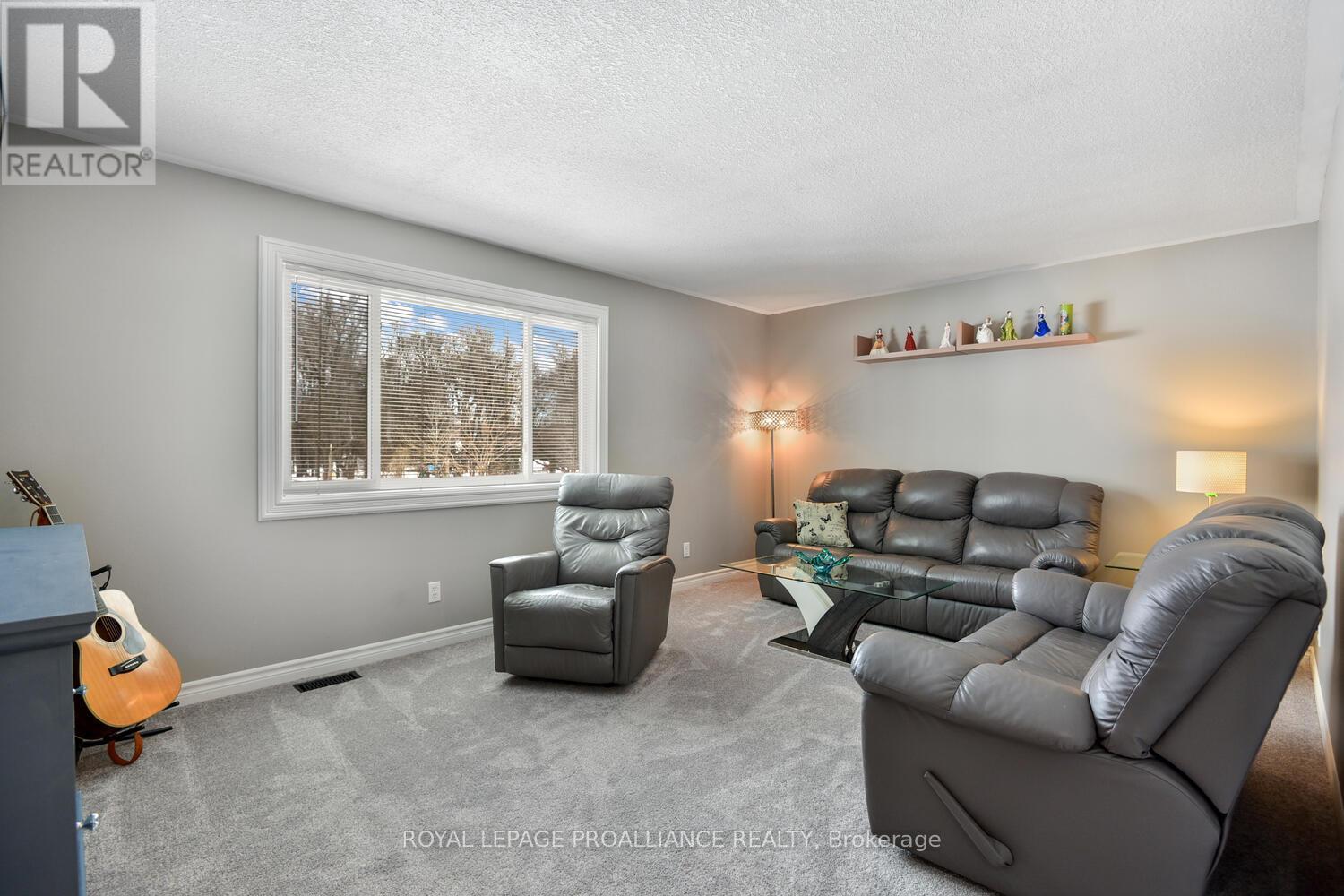 












11 JUDY PLACE

,
Edwardsburgh/Cardinal,




Ontario
K0E1E0

