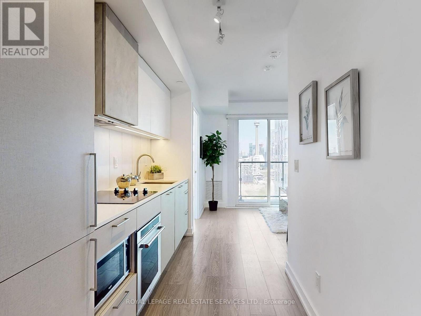 












2219 - 19 WESTERN BATTERY ROAD

,
Toronto,




Ontario
M6K3S4


