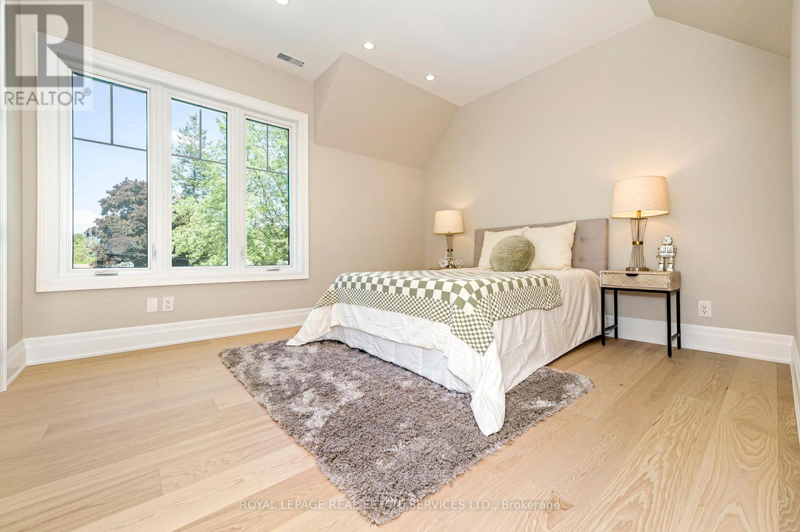 












1618 DOGWOOD TRAIL

,
Mississauga,




Ontario
L5G3A5

