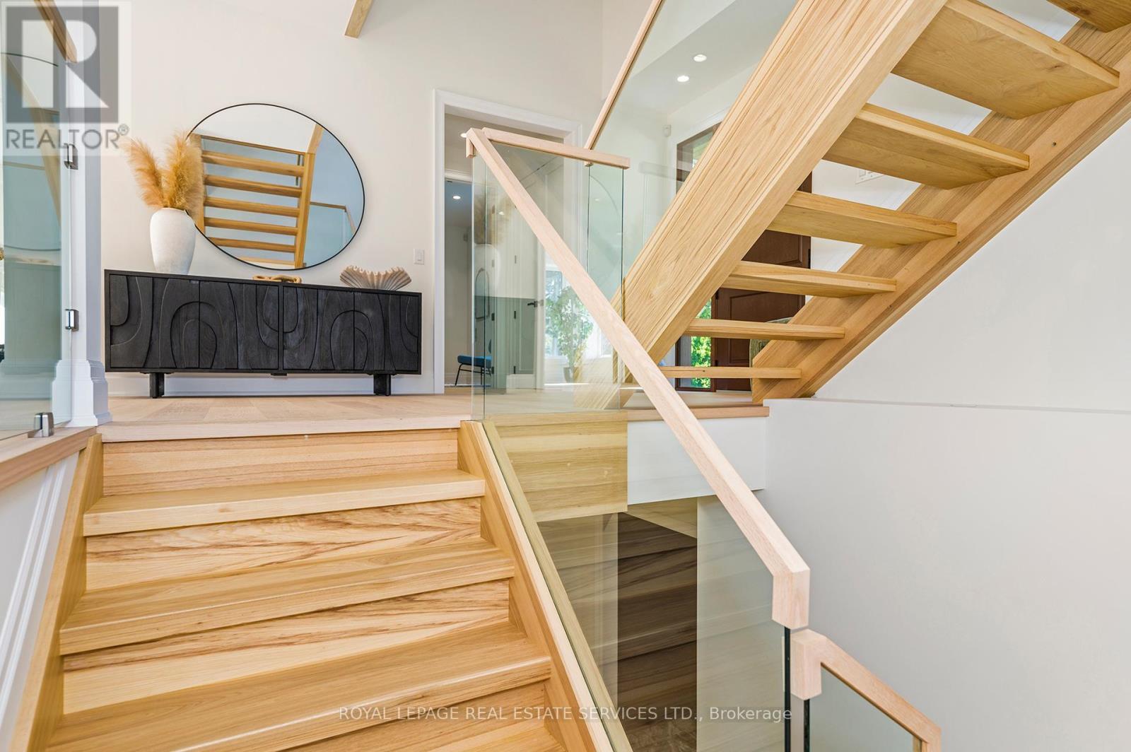 












1618 DOGWOOD TRAIL

,
Mississauga,




Ontario
L5G3A5

