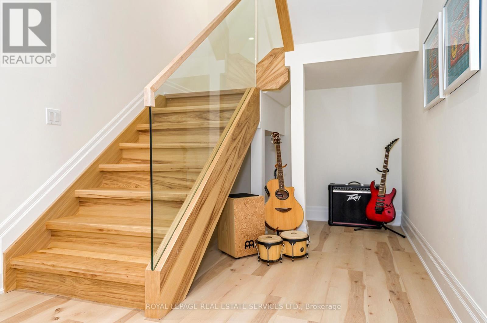 












1618 DOGWOOD TRAIL

,
Mississauga,




Ontario
L5G3A5

