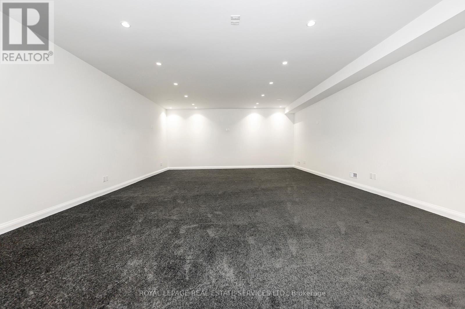 












1618 DOGWOOD TRAIL

,
Mississauga,




Ontario
L5G3A5

