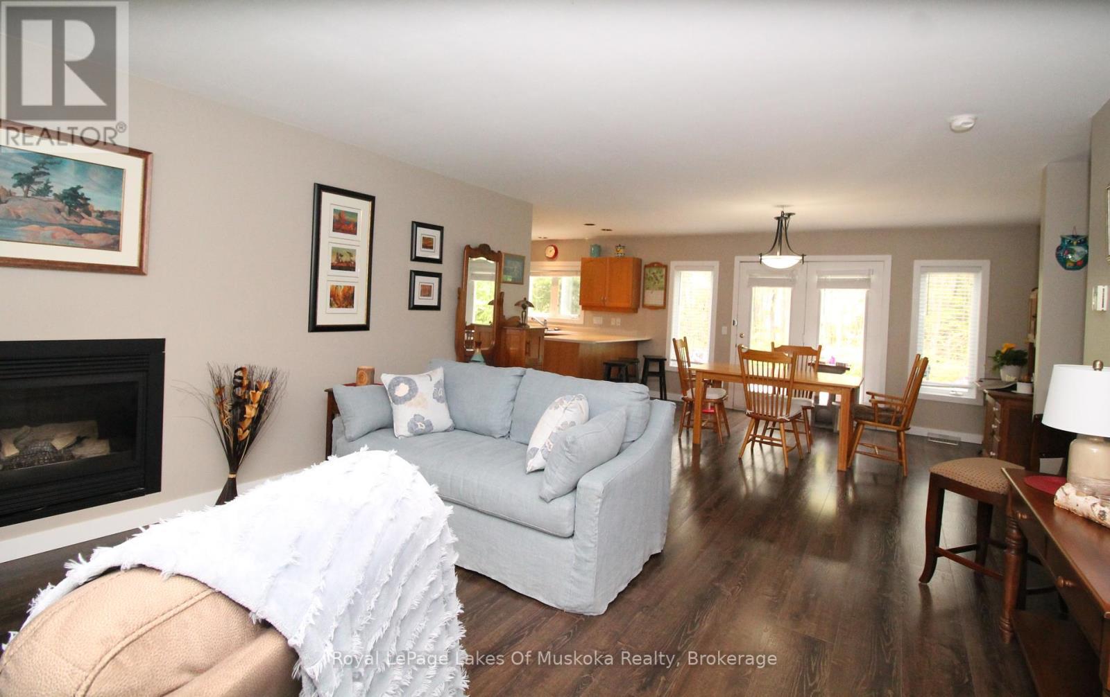 












30 HEDGEWOOD LANE

,
Gravenhurst (Muskoka (S)),




Ontario
P1P1Y8

