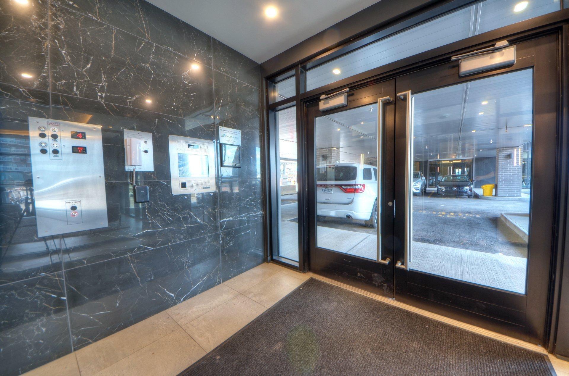 









700


Rue des Éclaircies

, 421,
Brossard,




QC
J4Z0P9

