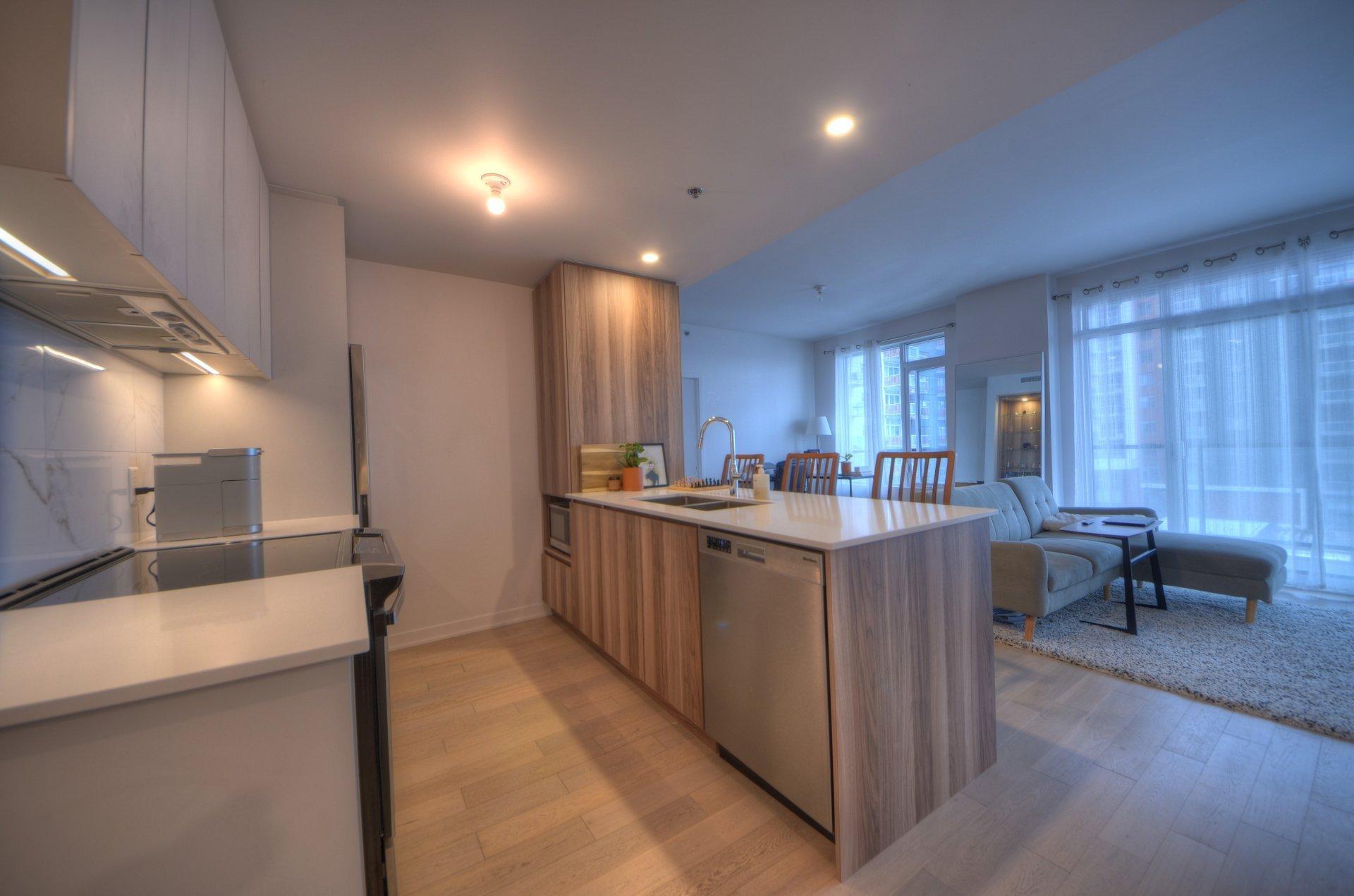 









700


Rue des Éclaircies

, 421,
Brossard,




QC
J4Z0P9

