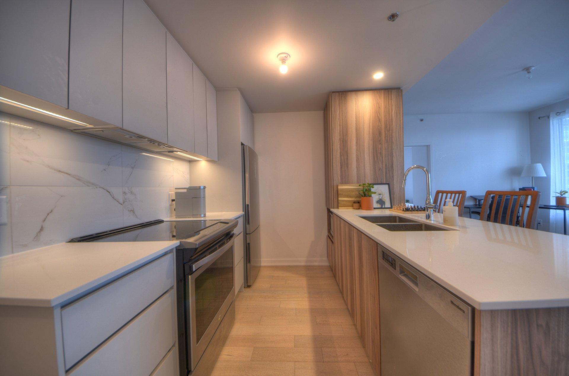 









700


Rue des Éclaircies

, 421,
Brossard,




QC
J4Z0P9

