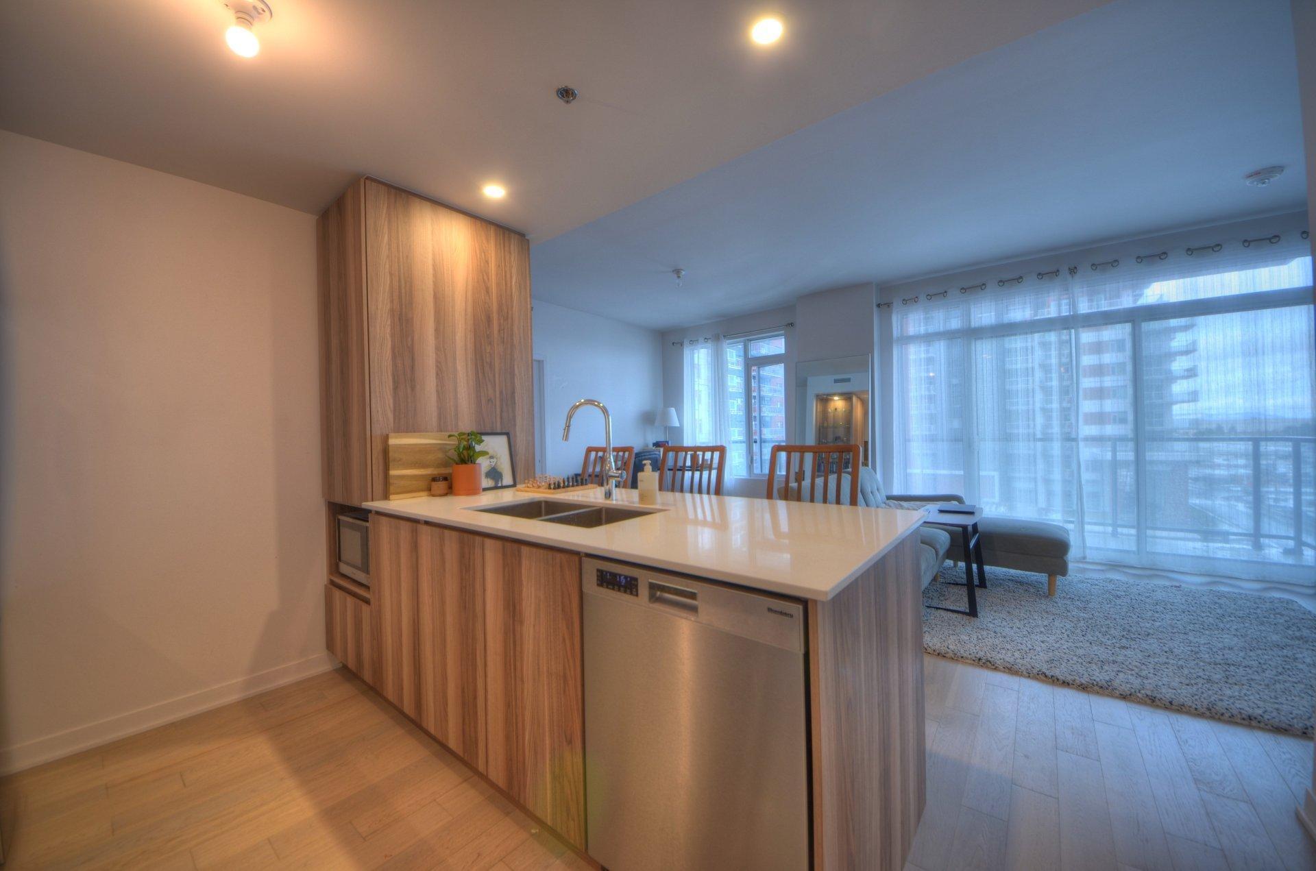 









700


Rue des Éclaircies

, 421,
Brossard,




QC
J4Z0P9

