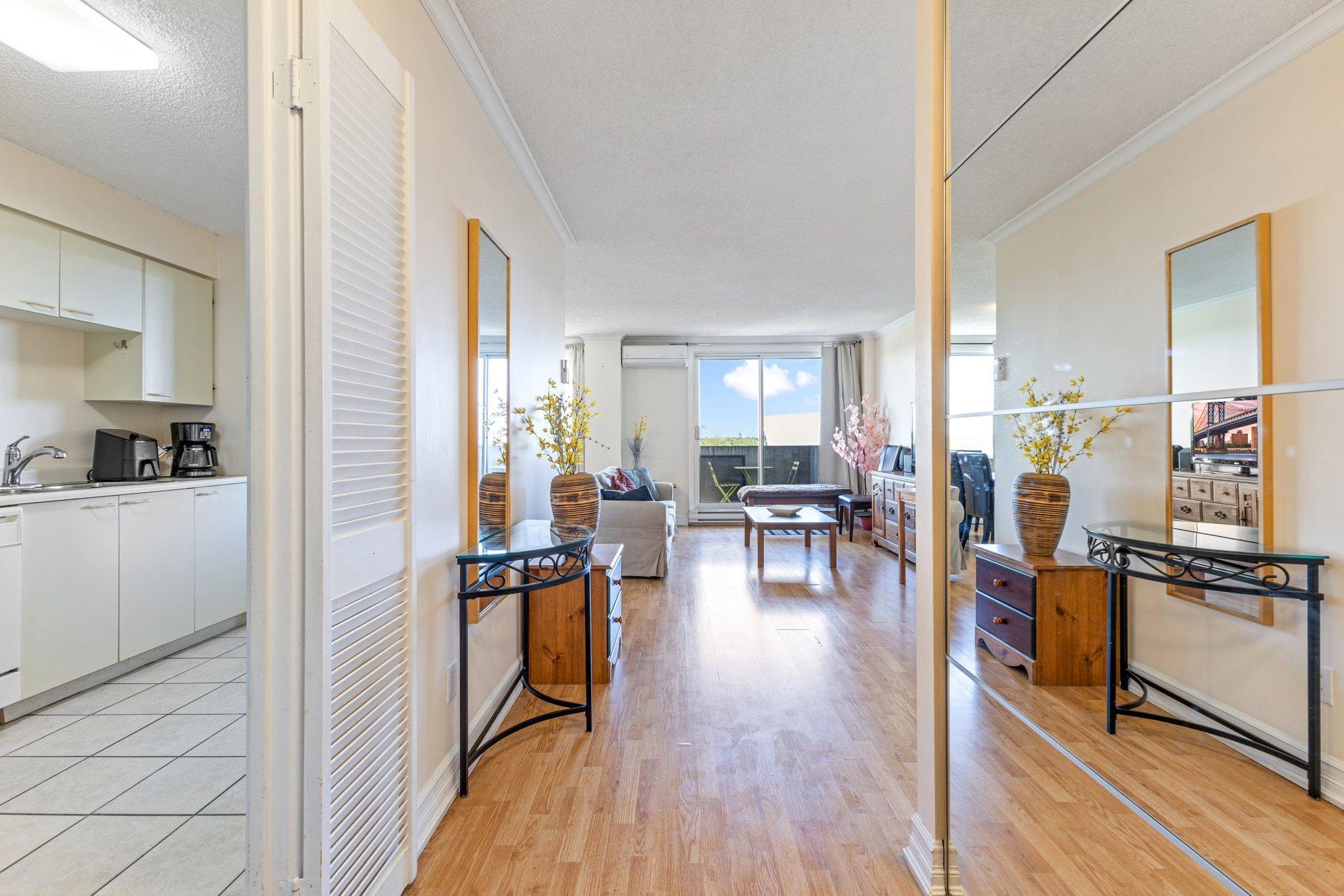 









2250


Boul. Thimens

, 604,
Montréal (Saint-Laurent),




QC
H4R2L3

