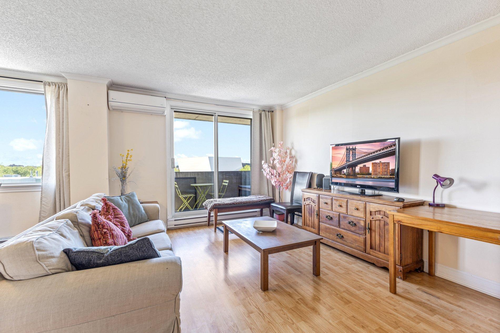 









2250


Boul. Thimens

, 604,
Montréal (Saint-Laurent),




QC
H4R2L3


