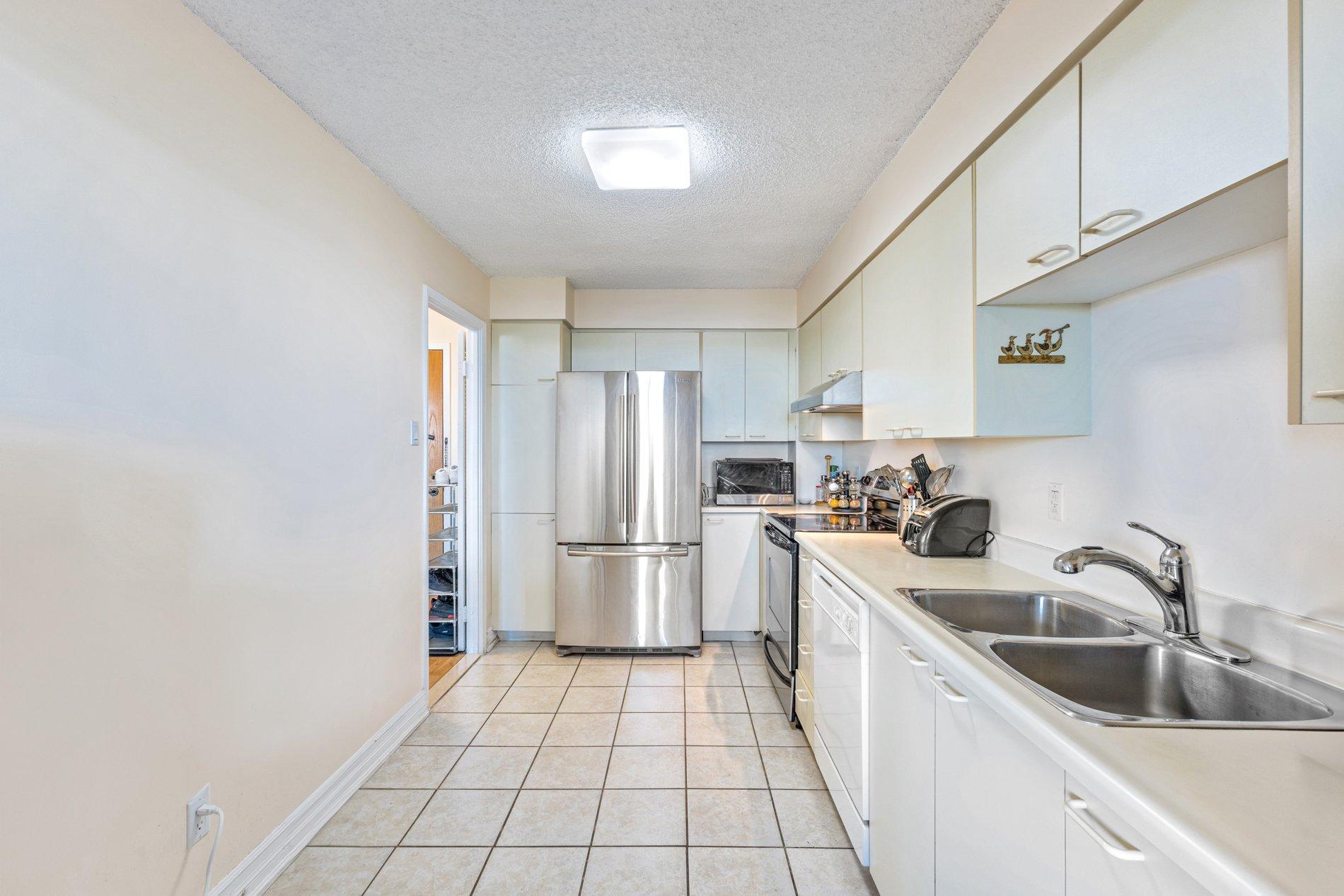 









2250


Boul. Thimens

, 604,
Montréal (Saint-Laurent),




QC
H4R2L3

