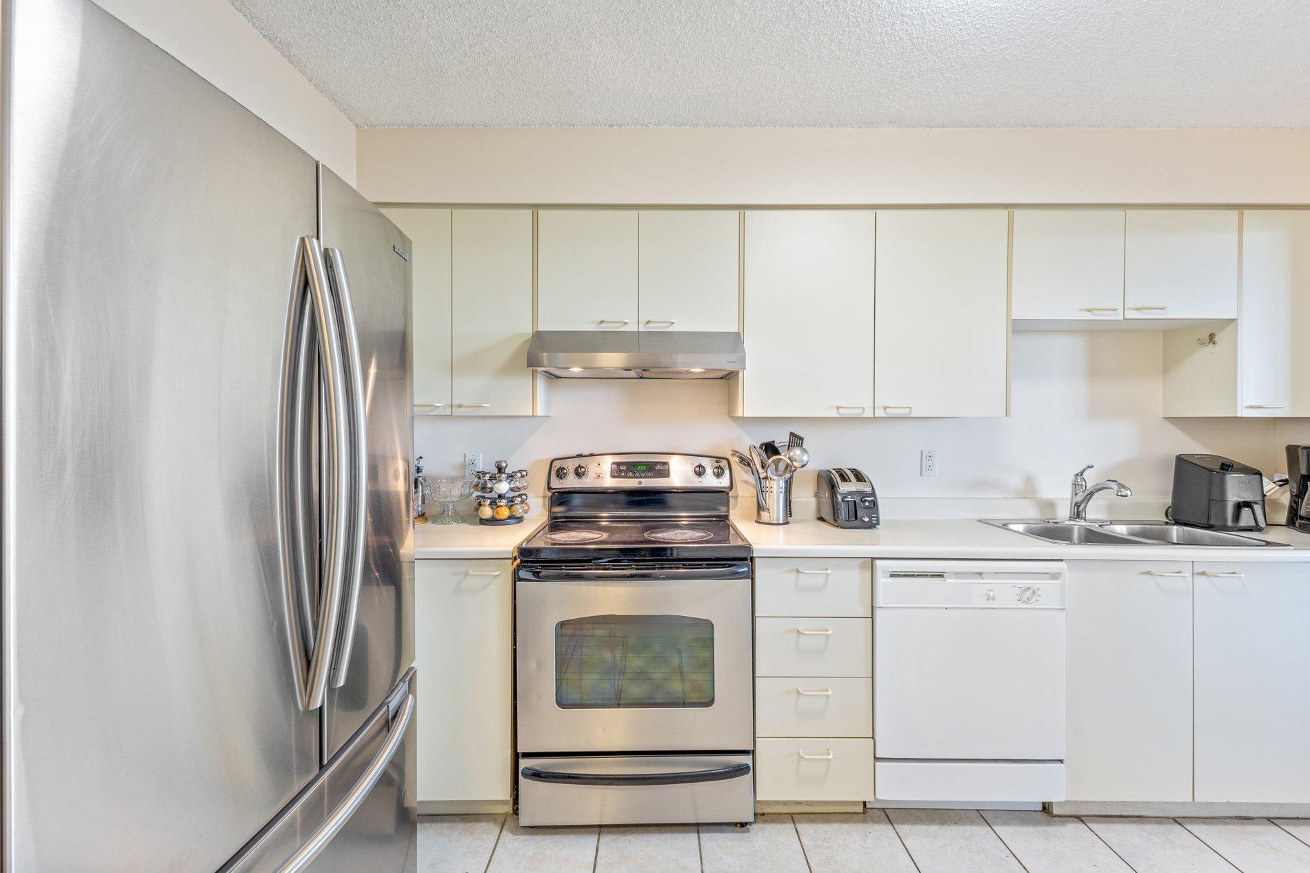 









2250


Boul. Thimens

, 604,
Montréal (Saint-Laurent),




QC
H4R2L3

