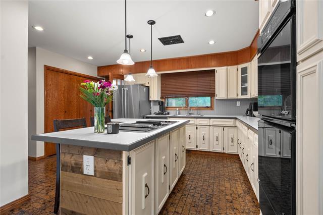 









23


FORT GARRY

CR,
St Andrews,




MB
R1A 2P7

