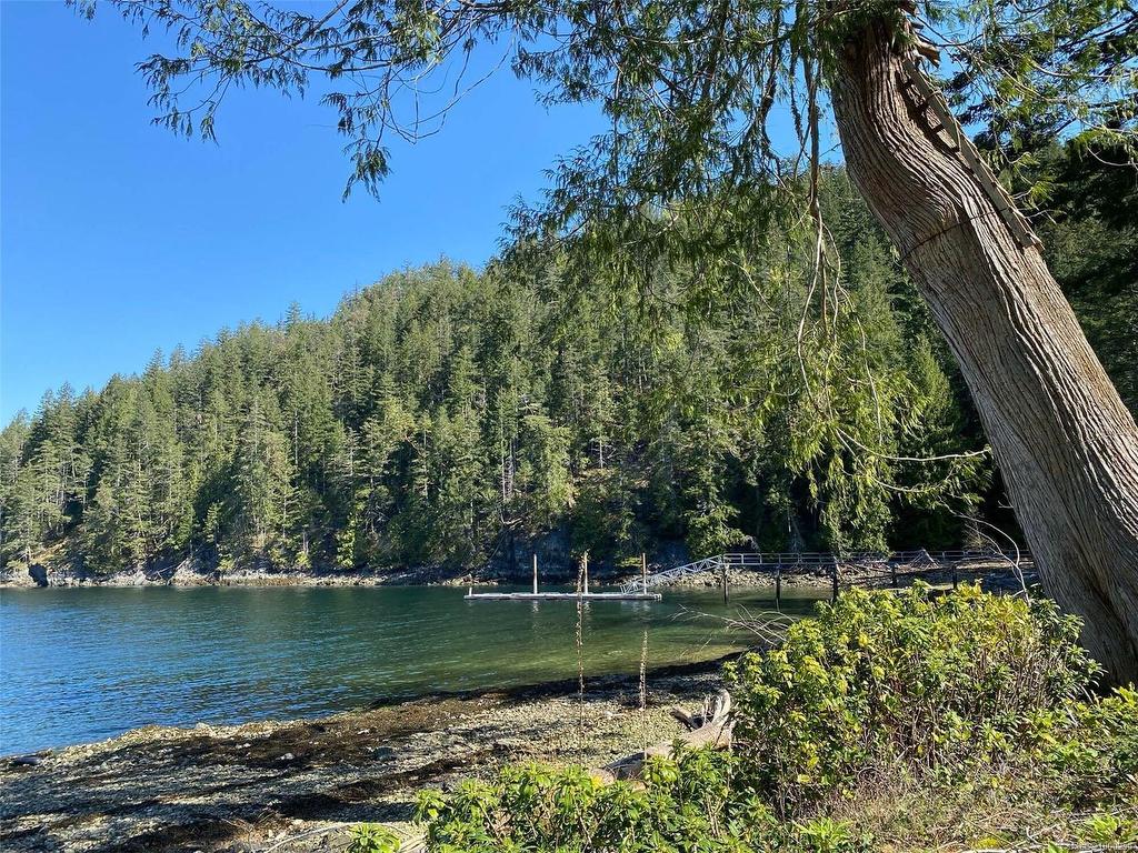 









DL 904


Quartz

Bay,
Cortes Island,







BC
V0V 0V0

