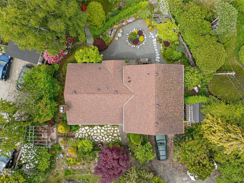 









2195


Ferndale

Rd,
Saanich,




BC
V8N 2Z2


