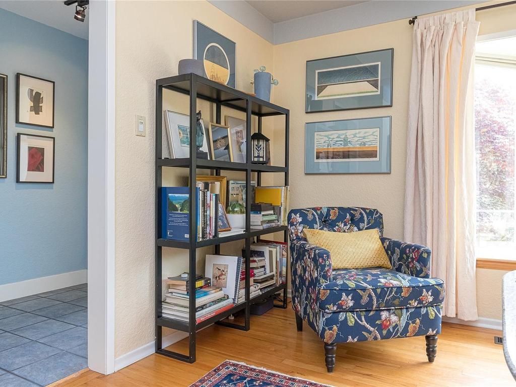 









2195


Ferndale

Rd,
Saanich,




BC
V8N 2Z2

