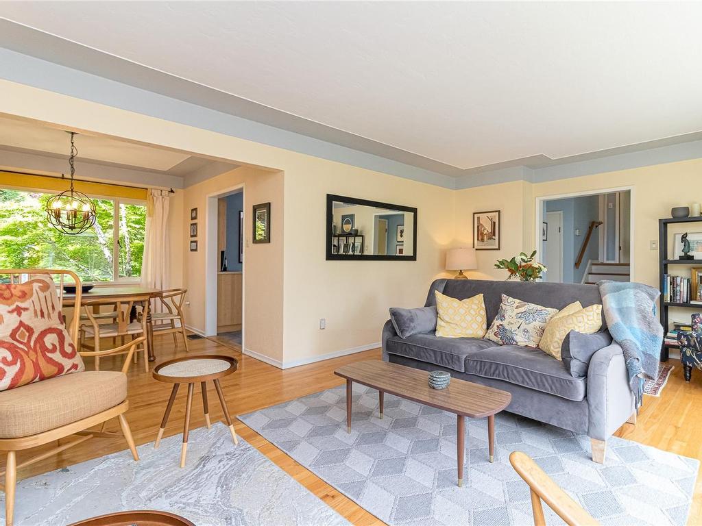 









2195


Ferndale

Rd,
Saanich,




BC
V8N 2Z2

