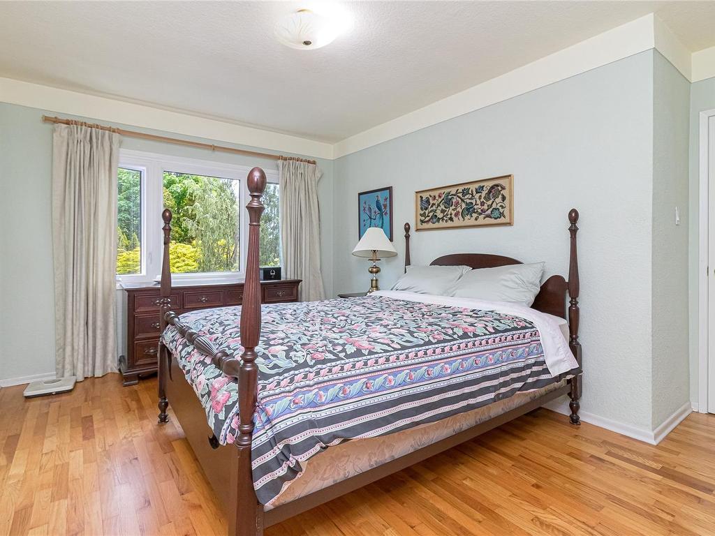 









2195


Ferndale

Rd,
Saanich,




BC
V8N 2Z2

