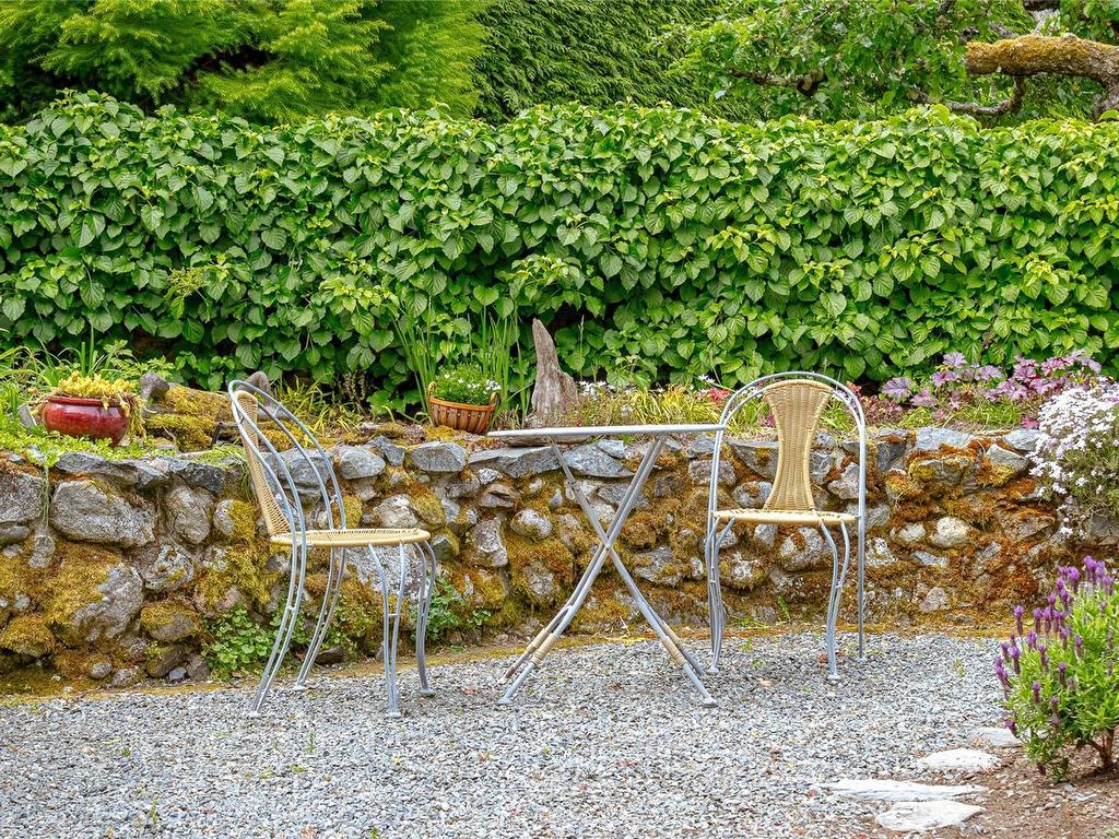 









2195


Ferndale

Rd,
Saanich,




BC
V8N 2Z2

